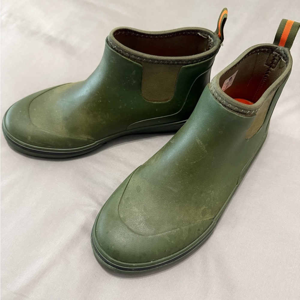 Men’s size 10 Gator Waders Camp Boots